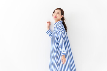 カジュアルファッション　女性ポートレート