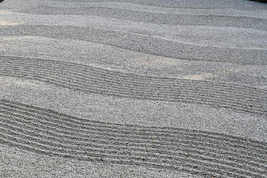 京都市東山区 建仁寺 方丈前庭の枯山水砂紋