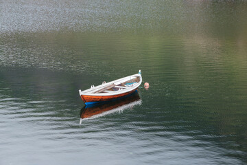 Naklejka premium Vacation concept with boats at idyllic fjord in norway
