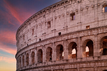 Il Colosseo al tramonto - Roma
