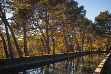 the Marseille canal between Ventabren and Roquefavour in the autumn light