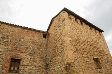 Fototapeta na wymiar Stone walls of the ancient medieval village of Albarracín in Teruel (Spain).