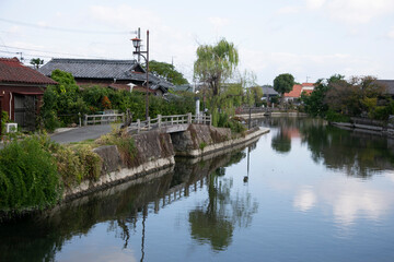 The city of Yanagawa in Fukuoka has beautiful canals to stroll along with its boats run by skilled boatmen.