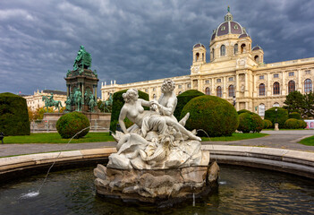 Fototapeta na wymiar Museum of Art History (Kunsthistorisches museum) on Maria Theresa square (Maria-Theresien-Platz) in Vienna, Austria
