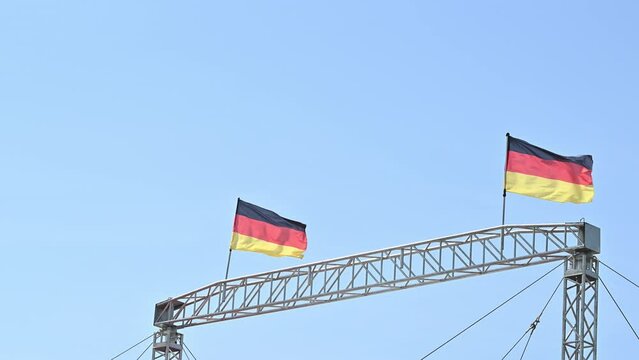 Deutsche national Flaggen im Wind, zwei Fahnen, textfreiraum, isoliert