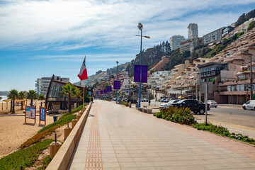 orla e os prédios da praia de Reñaca, Viña del Mar, Valparaiso, Chile 