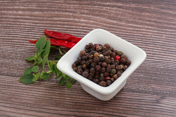 Red, black, yellow pepper mix