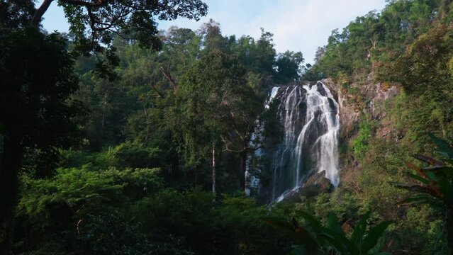 Khlong Lan Waterfall, Khlong Lan National Park, Kamphaeng Phet, in Thailand