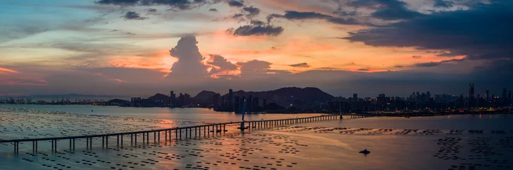 Foto op Plexiglas Lau Fau Shan and Shenzhen Bay © Philip