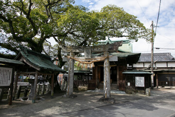 Views of an old Japanese style house with its garden and a small lake in Yanagawa, Fukuoka, Japan.