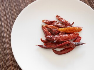 インドの大きい赤唐辛子（レッドチリホール）