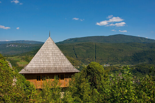 Ostrovica Imagens Procure 70 fotos, vetores e vídeos Adobe Stock