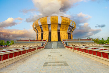 The bronze drum temple inside worships the Hung Kings in Can Tho