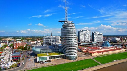 Obraz premium Bremerhaven - Aerial view with a panoramic view of the port city's skyline