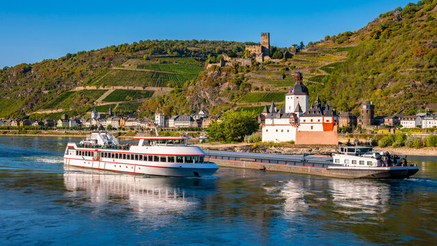 Panoramic view of Pfalzgrafenstein island castle in the middle of the river and Gutenfels castle on a rock above the village of Kaub. Tourist attractions in the romantic middle rhine valley in Germany