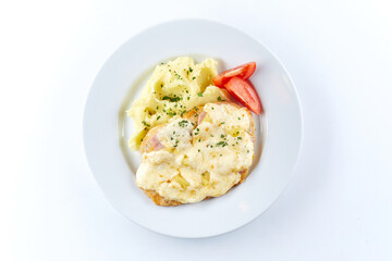 mashed potato with chicken and tomato
