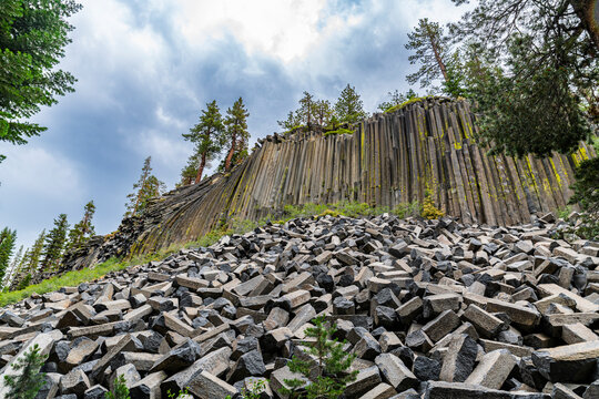 Rock formation of columnar basalt, Devils Postpile National Monument, Mammoth Mountain, California