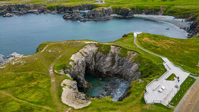 Double arch, Dungeon Provincial Park, Bonavista Peninsula, Newfoundland, Canada