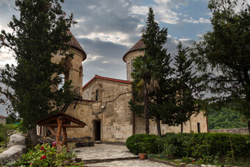 Fototapeta na wymiar Georgia Motsameta monastery on a cloudy autumn day