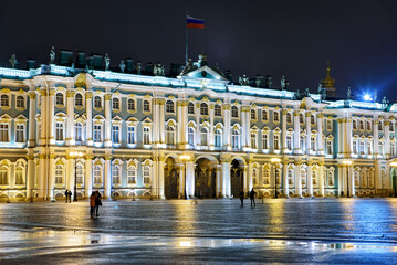 Winter Palace, house of the Hermitage Museum, iconic landmark in St. Petersburg, Russia - obrazy, fototapety, plakaty