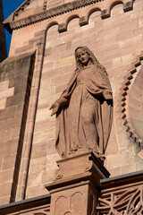 Freiburger Münster Romanisches Querhaus mit Maria Immaculata