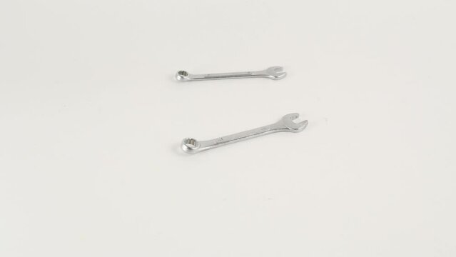 appear on the table wrenches are lined up, then disappear