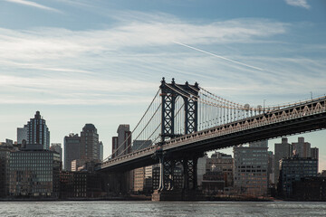 Fototapeta na wymiar Brooklyn Bridge on NYC Skyline