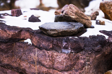 flat snowy boulder, slate canyon park, utah