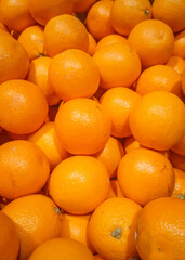 Frische Mandarinen zum Verkauf in einen Supermarkt