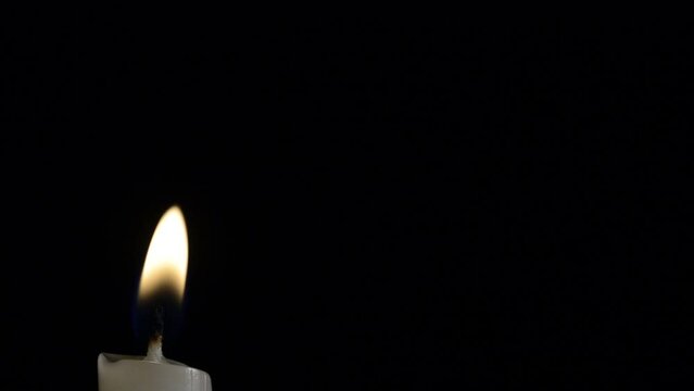Chama de vela sendo apagada