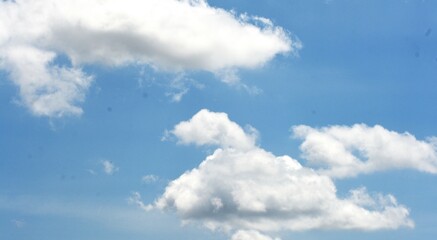 Obraz premium background photo of blue sky with clouds