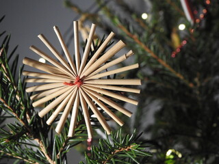 christmas tree decoration made of straw