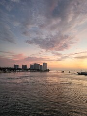 Fototapeta premium sunset over the sea