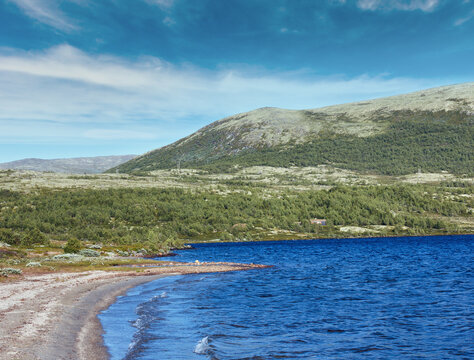 Small mountain lake (not far from Dombas, Norge)
