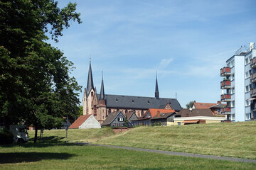 Pfarrkirche St. Pankratius in Offenbach-Buergel
