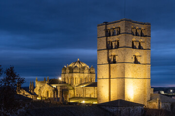 A battlement of the Zamora castle, it is an imposing viewpoint from which to contemplate the cathedral, spectacular with its nighttime lighting. Spain