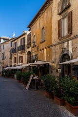 Fototapeta na wymiar idyllic old town alley in downtown Orvieto