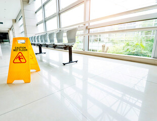 Sign showing warning of wet floor