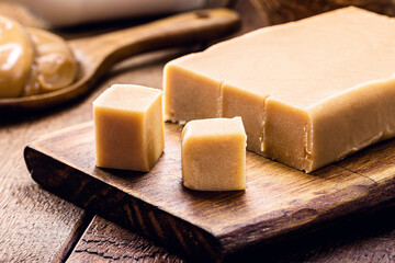 vegan pasty milk candy, caramel made with unsweetened coconut milk, healthy candy, called dulce de leche