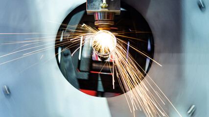 Laser cutting machine cutting metal