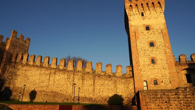 il castello Carrarese ad este. Veneto, padova. talia
