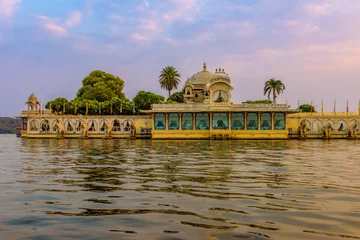 Deurstickers Jagmandir Island Palace - Grand Heritage by HRH Group of Hotels © Sunil Singh
