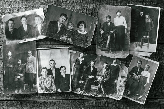Fototapeta Vintage old photographs of Ukrainian family. The photo was taken in the Soviet Union around the 1930-35 s in Ukraine. Retro black white photography of family, nostalgic pictures