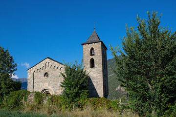 Fototapeta na wymiar Within Lleidas Valley de Bohi, the Santa Maria de Assumpcio Church stands, a testament to meticulous Romanesque craftsmanship from the 12th century.