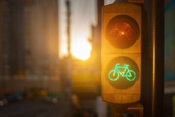 Bicycle traffic signal, green light - 696075808