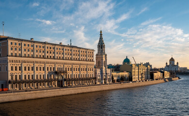 Fototapeta na wymiar April 20, 2022, Moscow, Russia. View of the Sofia embankment of the Moskva River in the center of the Russian capital at sunset.