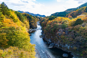 日本の風景・秋　栃木県日光市　紅葉の鬼怒川温泉