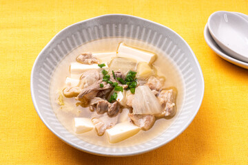 豚肉と白菜と豆腐の中華スープ