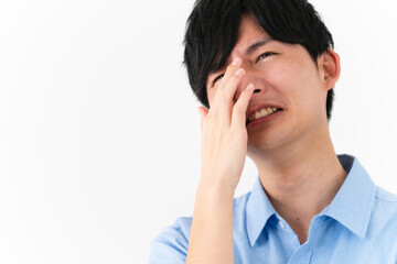 私服姿の若い男性　ライフスタイルイメージ