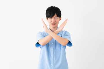 私服姿の若い男性　ライフスタイルイメージ